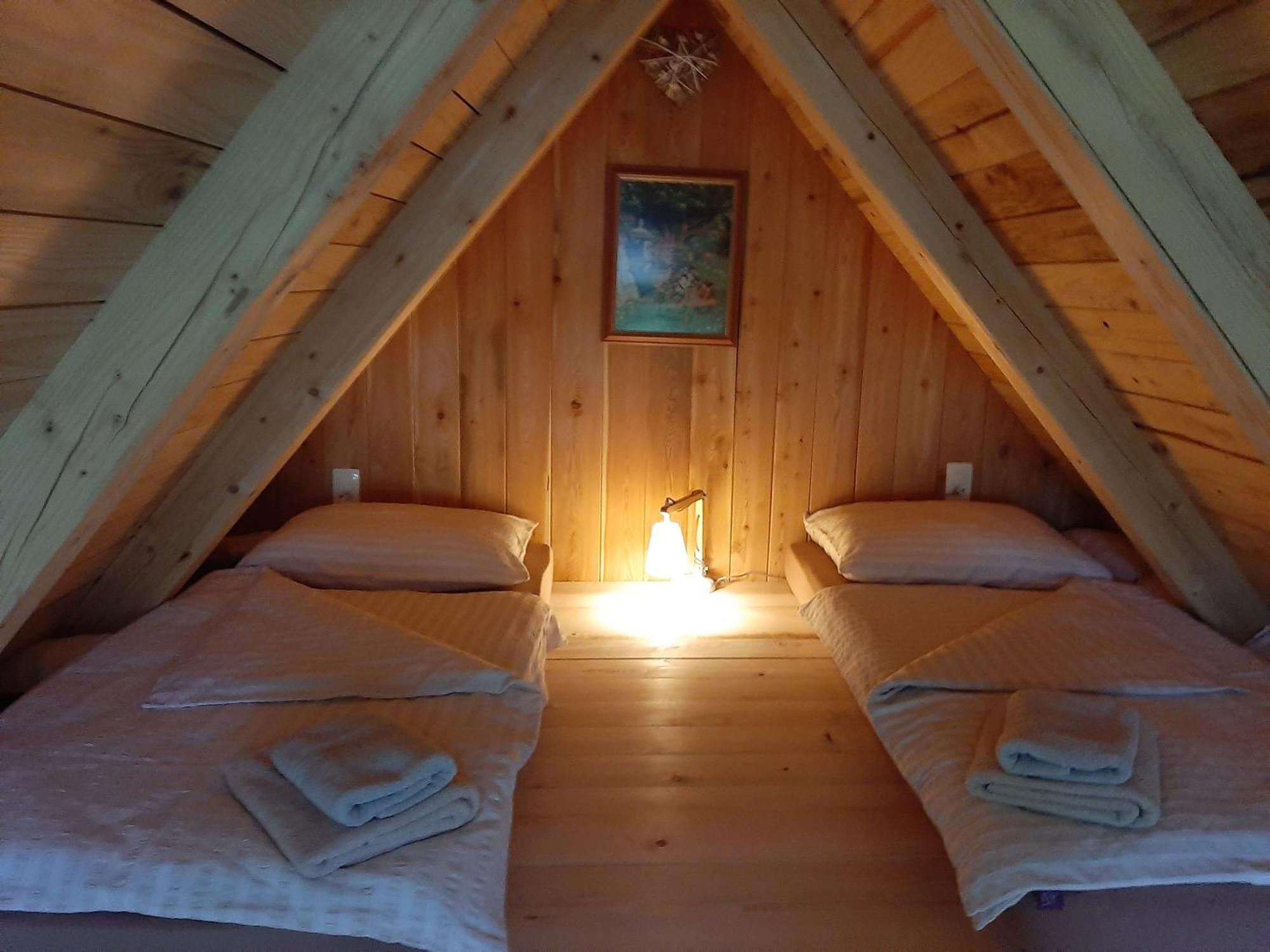 ホテル Glamping Savinja リュブノ エクステリア 写真