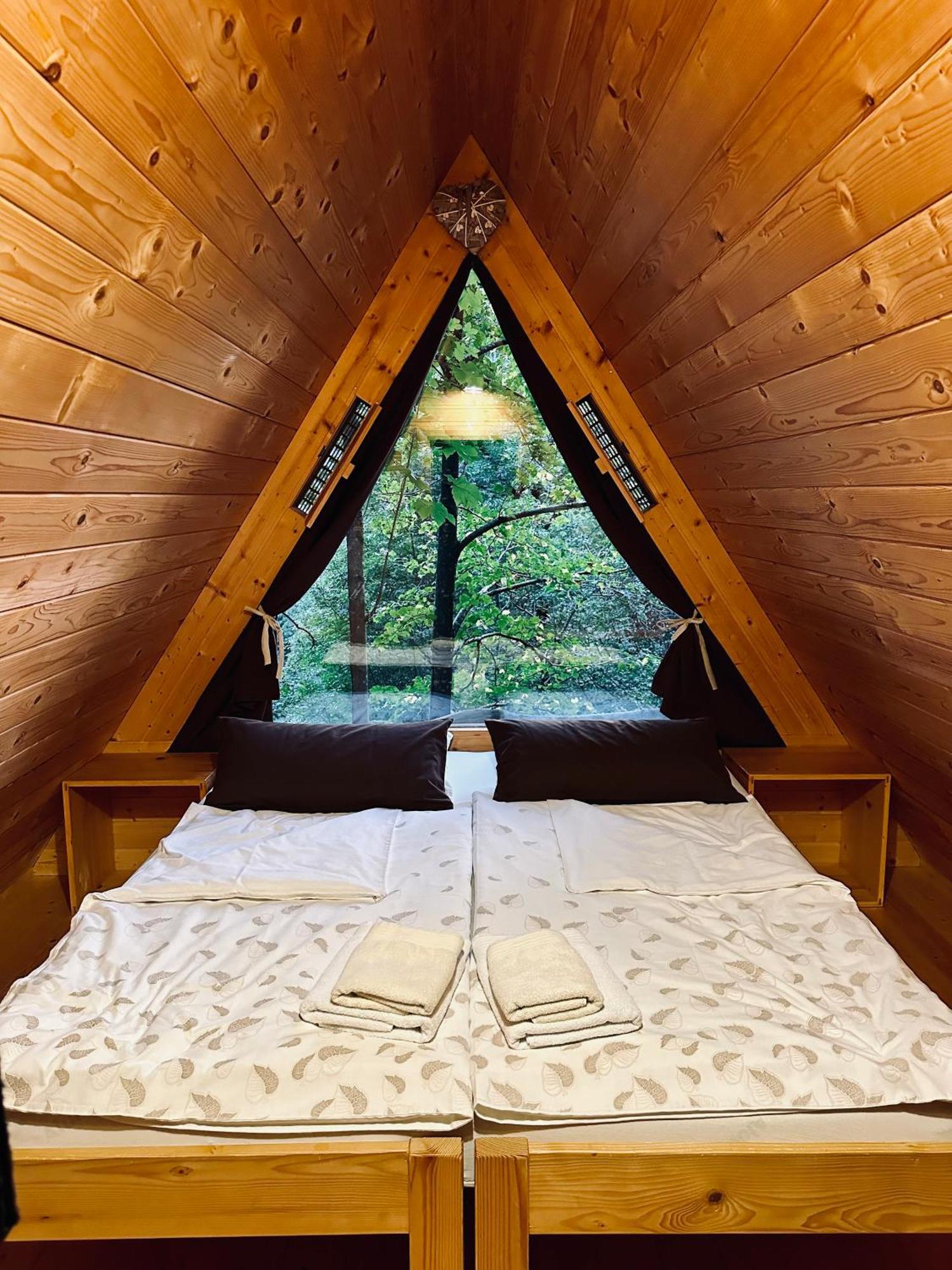 ホテル Glamping Savinja リュブノ エクステリア 写真