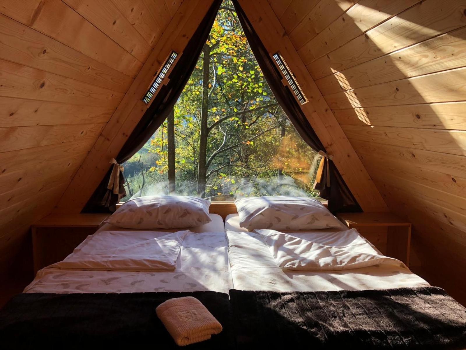 ホテル Glamping Savinja リュブノ エクステリア 写真